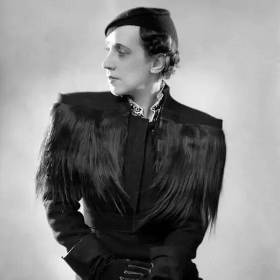 Elsa Schiaparelli 1gentlewoman - e904aea598dcab3e8fd2b5a5a4cf9514 e1612775829630gentlewoman -