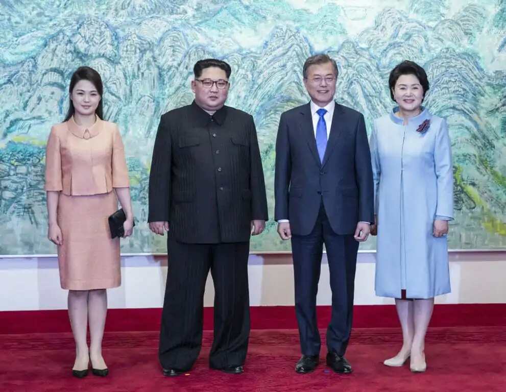 Ri Sŏl Ju - the first lady of North Korea. Who is Kim Jong Un's mysterious wife? 1gentlewoman - Ri Sŏl Ju – pierwsza dama Korei