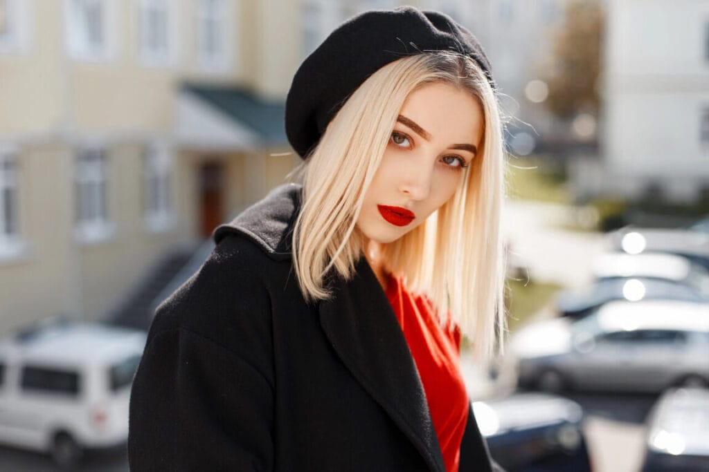 Olimpiada we Francji i moda na styl Coast French Girl 5gentlewoman - Makijaż i włosy w estetyce Coast French Girl