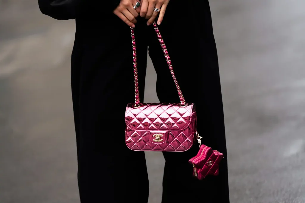 Women's accessories - cheap and effective tricks for fashionable styling. 4gentlewoman - Keychains