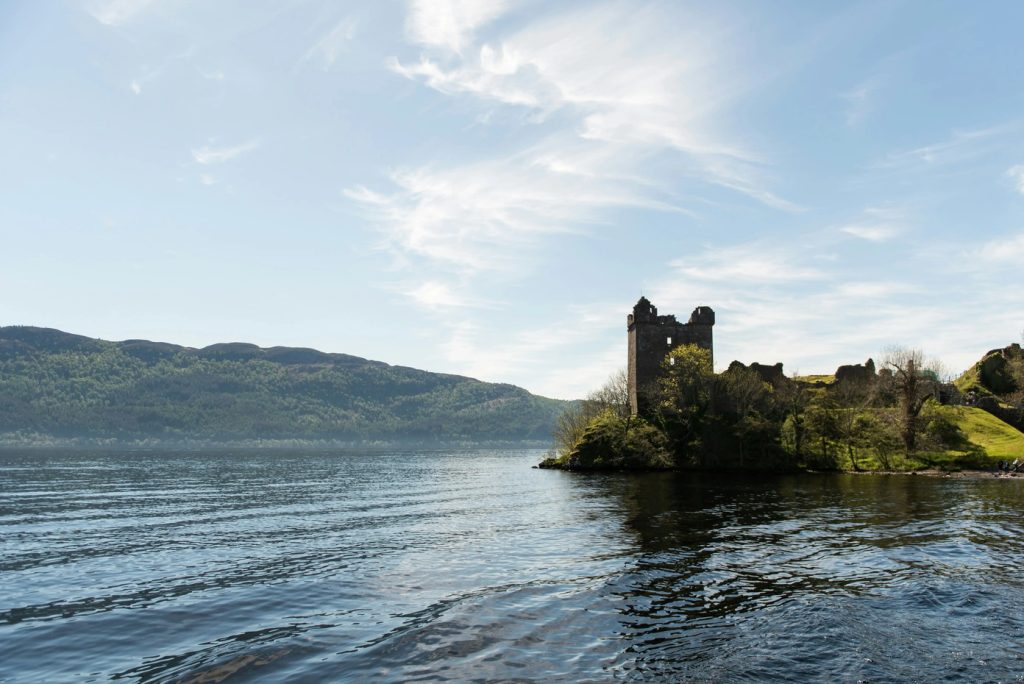 Scotland what to see and why visit Scotland? 4gentlewoman - Loch Ness