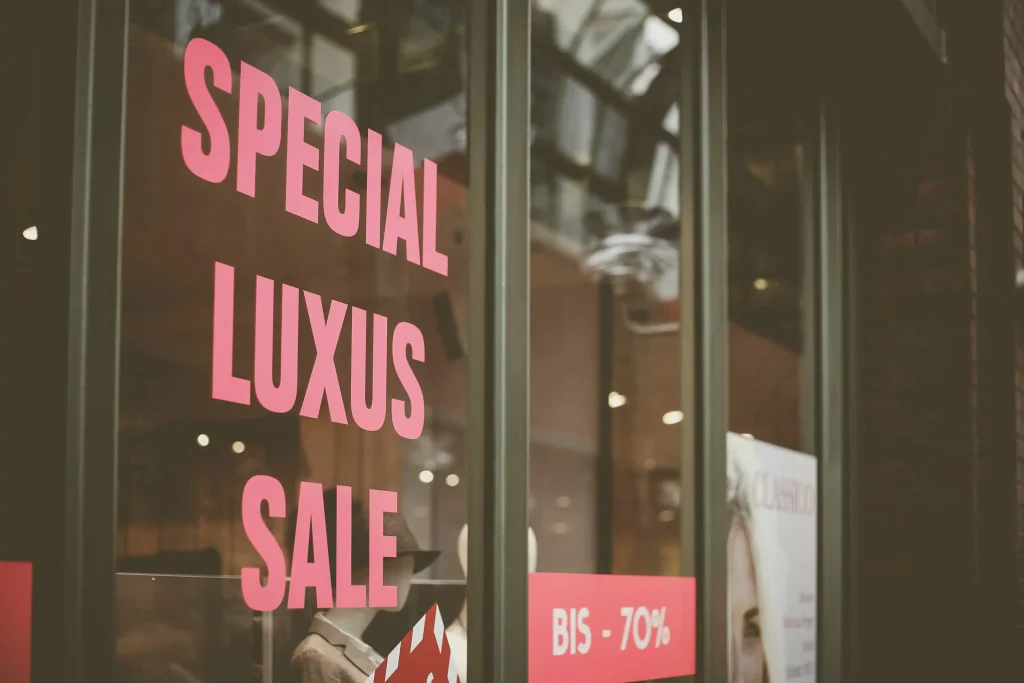 Secondhand premium clothing brands - a new trend or just a money saver? 2gentlewoman - Second-hand luxury